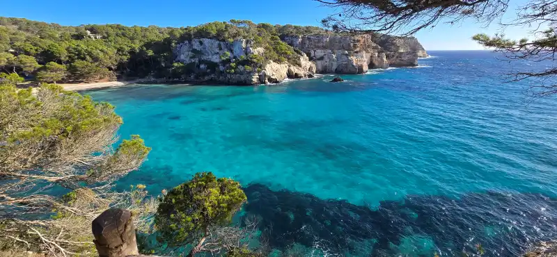 Vista de la Cala Macarella