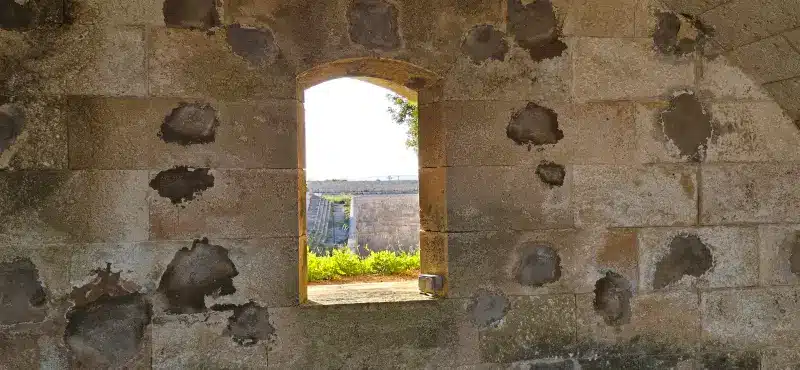 Ventana de la Fortaleza de La Mola