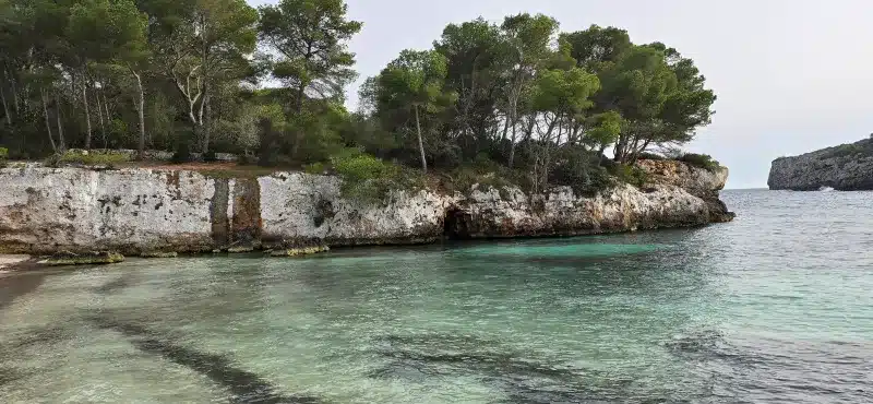Muestra la Cala Turqueta
