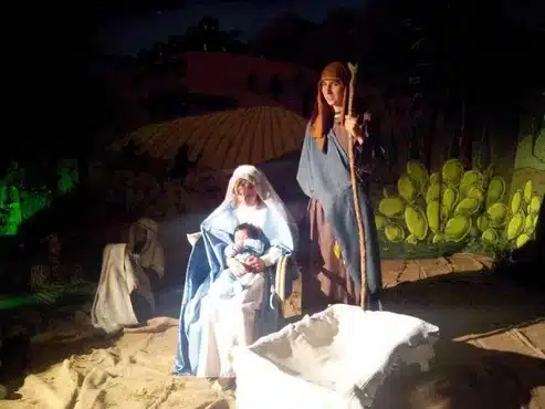 San José y la Virgen con el Niño Jesús en Menorca, belén viviente ligado a la tradición de bebés reales